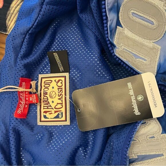 NWT women’s Mitchell & Ness Warriors Hardwood Classics hooded reflective jacket - Picture 8 of 12